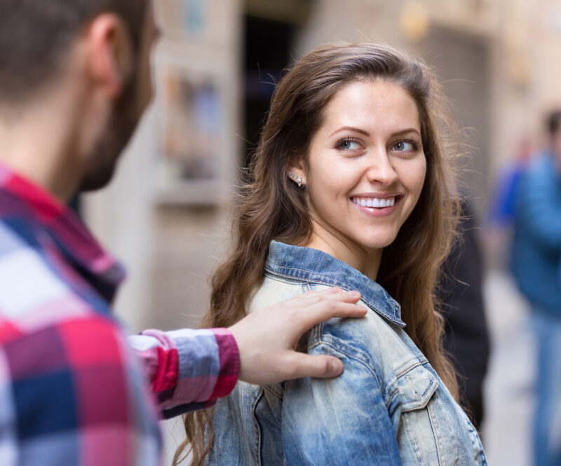 Flirten op vakantie? Dat wordt niet in elk land gewaardeerd