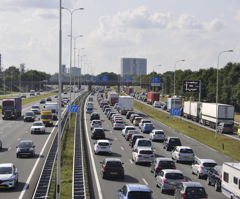 Alle vakanties zijn voorbij, veel files en drukte op snelwegen verwacht (en tips om de file door te komen)