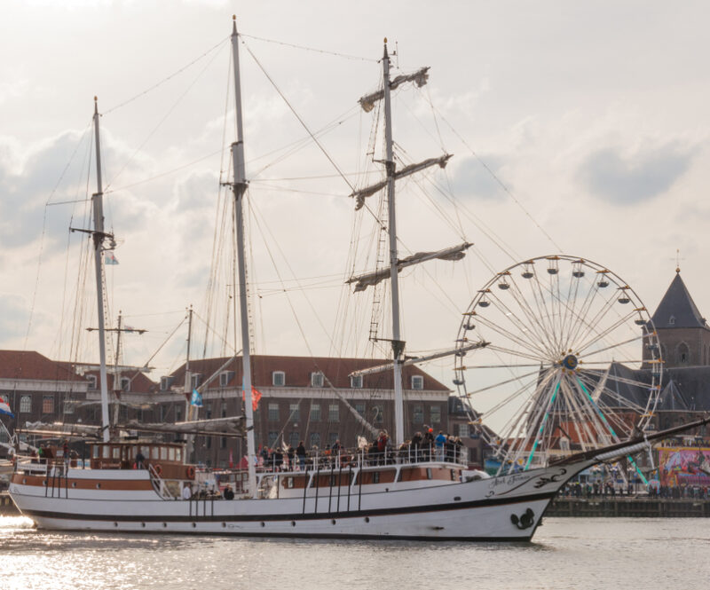 Optredens, zeilschepen en meer: dit is er allemaal te doen tijdens Sail Kampen