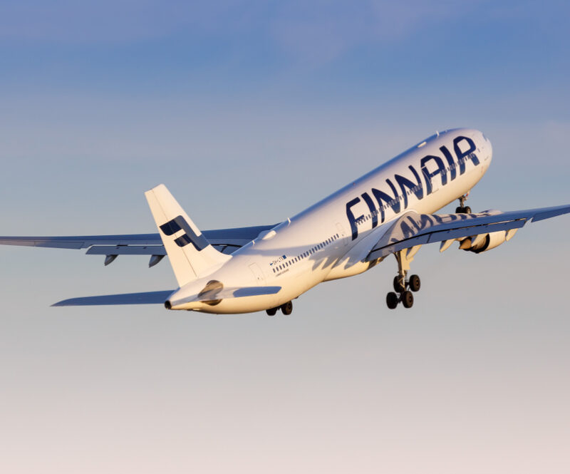 Finnair start met het wegen van passagiers: hoe werkt het en mag het eigenlijk wel?