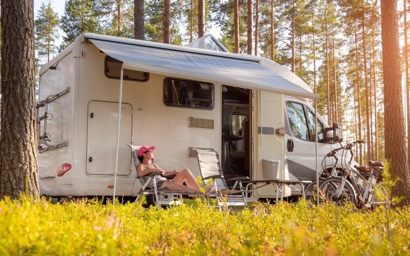 Met de caravan of camper op pad? Zo maak je de watertank schoon