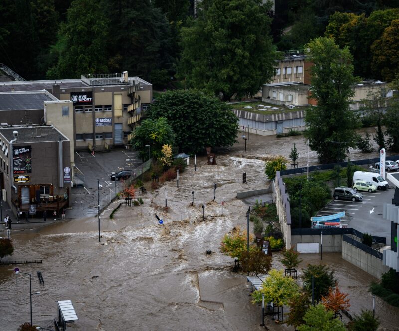 Dit zijn de bijzondere (weers)omstandigheden in jouw vakantieland