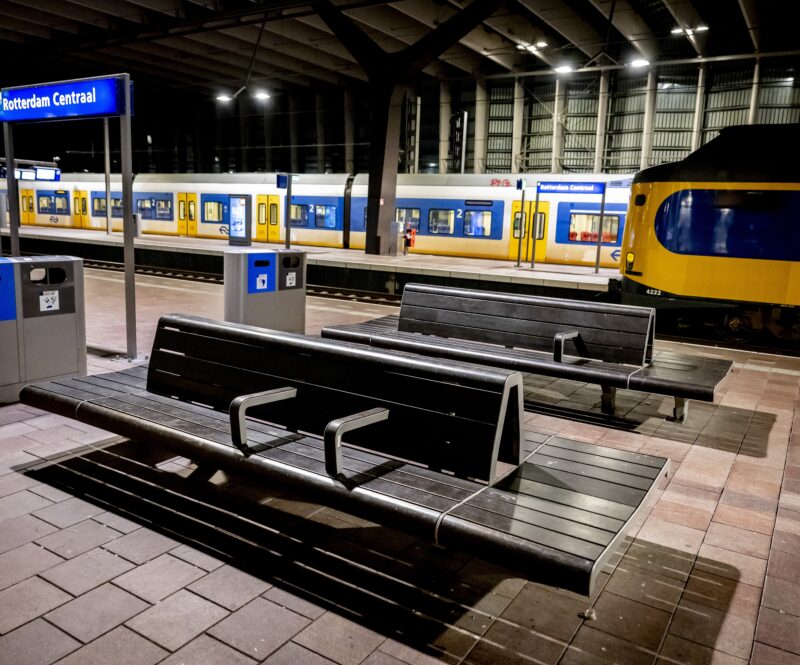 Staking NS-personeel op vrijdag 6 juni 2025 legt treinverkeer in Nederland plat